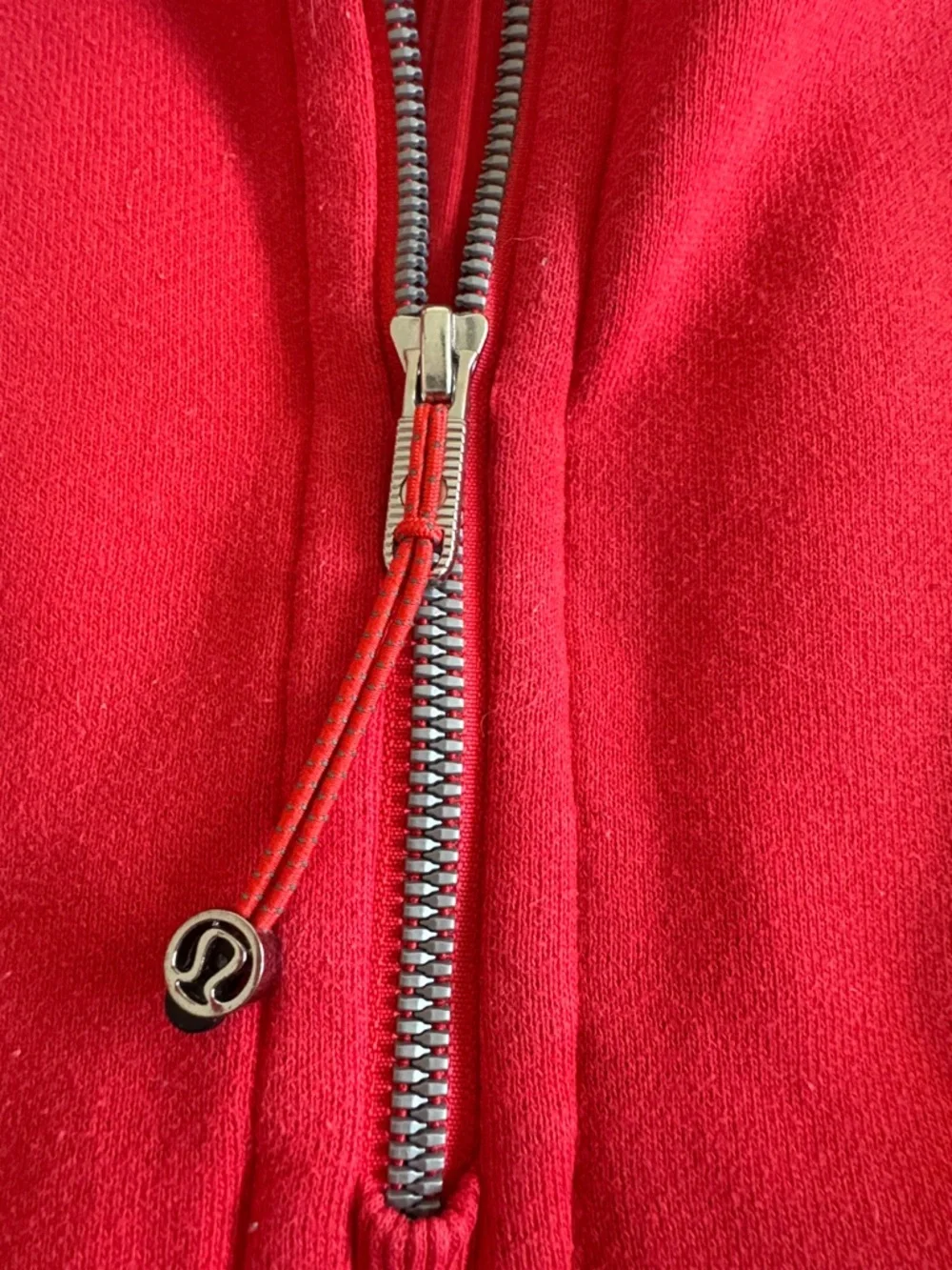 Lululemon Scuba Raspberry Color - Picture 3 of 3